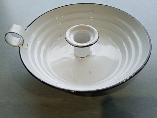 Vintage white enamel wee - white,