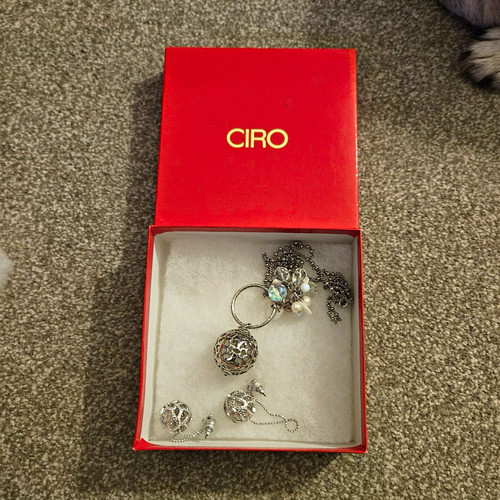 Ciro silver tone round locket - ciro,