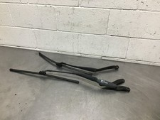2013 MERCEDES E CLASS 4DR SALOON  FRONT WIPER ARMS + BLADES PAIR