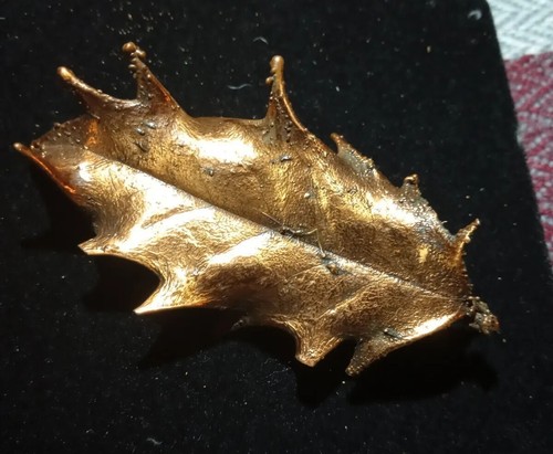 Lovely vintage bronze tone - lovely,
