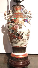 Fine Japanese Kutani Urn Lamp