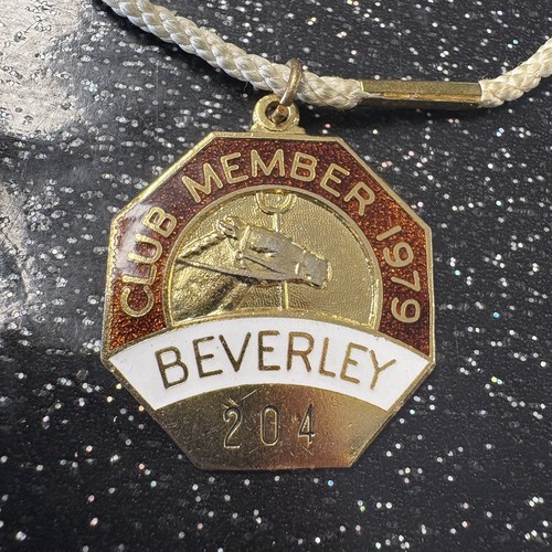 Horse racing members enamel - racing,