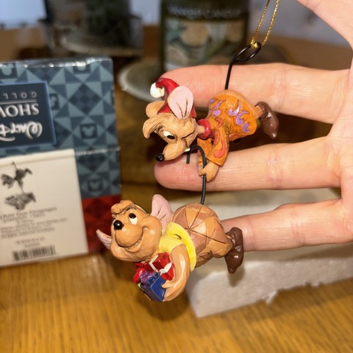 Rare disney traditions - v,