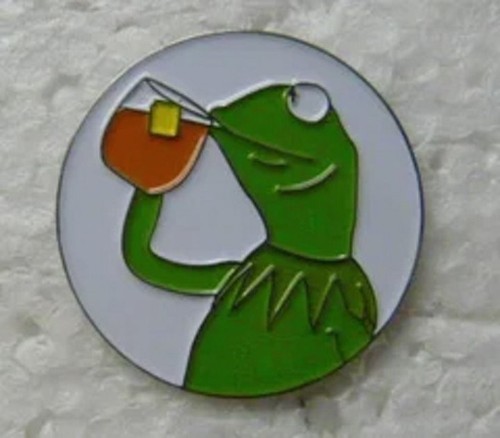 Kermit pin badge - ., drinking