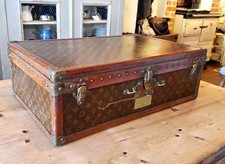 Fabulous Vintage Louis Vuitton Monogram 65.5 cm  Trunk / Suitcase
