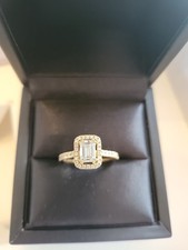 Womens Engagement Ring  18k