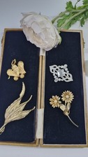 Vintage Brooches Gold Tone