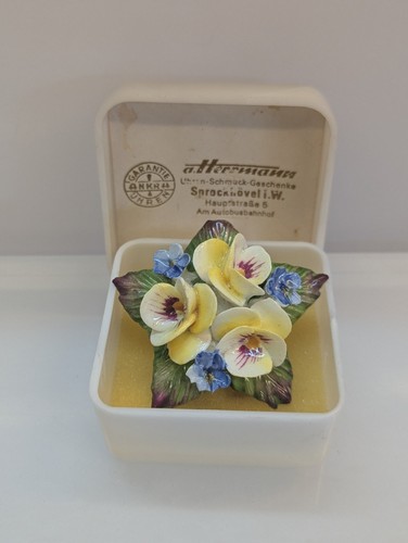 Aynsley fine bone china - bone, floral