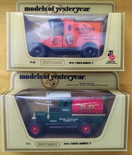 Pair collectable matchbox - collectable,
