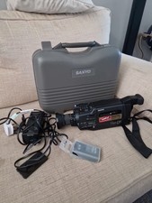 SANYO VM-D5P Camcorder, Charger and cables