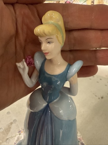 Cinderella royal doulton - cinderella,