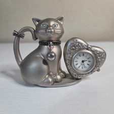 Pewter cat heart quartz clock