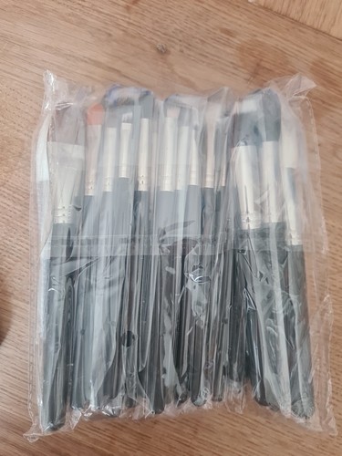 Make brush - make, up