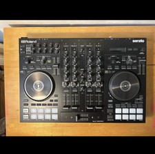 Roland DJ-707M Serato