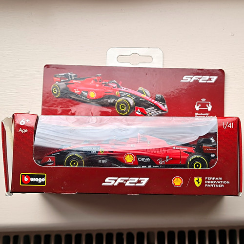 Bburago ferrari sf23 - bburago,