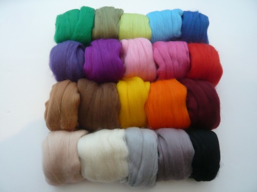 Heidifeathers wool roving - wool,