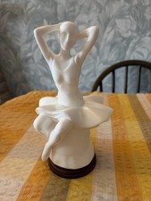 ROYAL DOULTON IMAGES SEATED