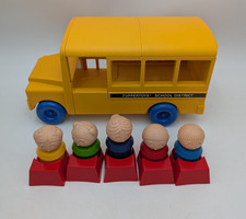 Vintage Tupperware Tuppertoys Yellow School Bus Convertible Classroom 5 People