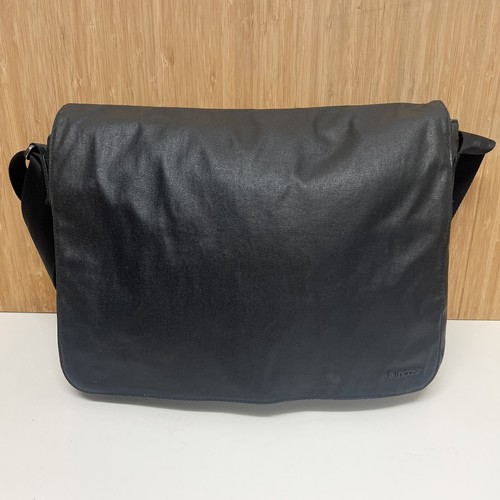 Incase black messenger laptop - incase,