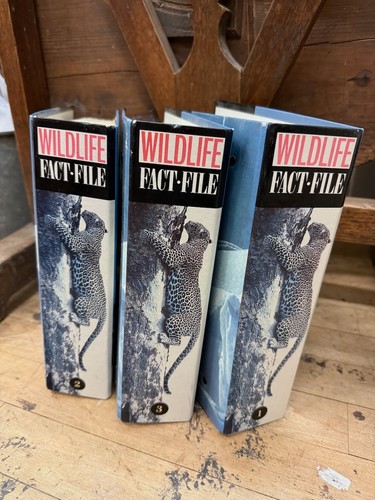 Vintage wildlife fact file - fact-file, 3