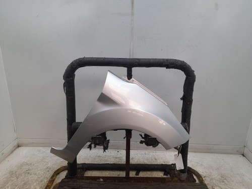 Ford fiesta right front - fiesta, wing