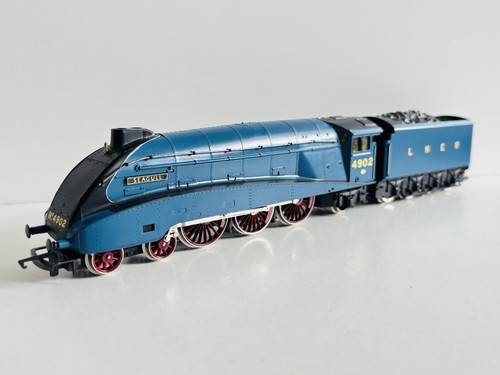 Hornby r372 lner - garter, blue