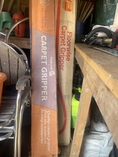 Gripper rods for concrete floor