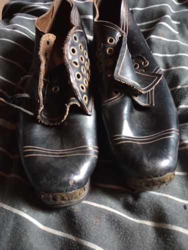 Morris clogs size used - clogs,