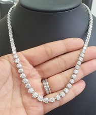 18k White Gold Natural Round