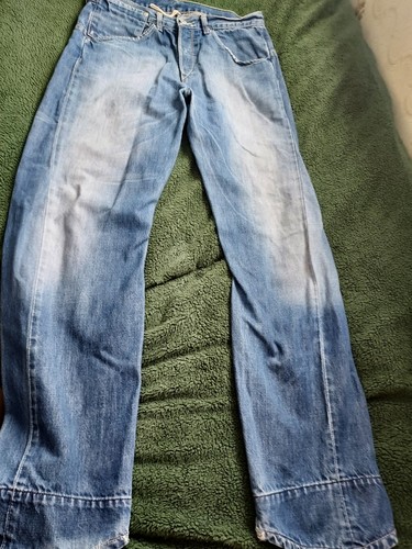 Levis engineered twisted aged - engineered,