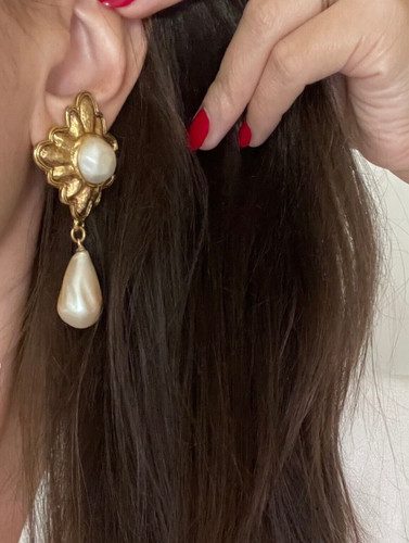 Chanel earrings 1989 - chanel,