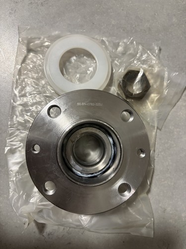 Rear wheel bearing hub - hub, kit