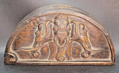 Antique scale with carved wood - scale,