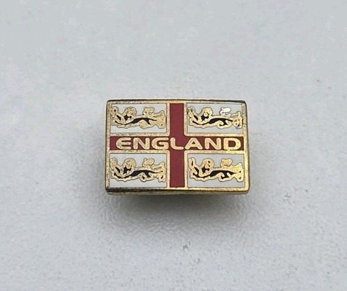 England lions small pin - 3,