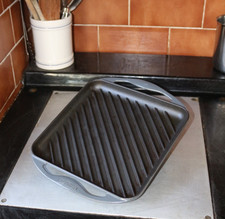 VINTAGE LE CREUSET CAST IRON