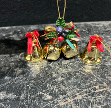 Vintage 1960s x 3 Gold Jingle