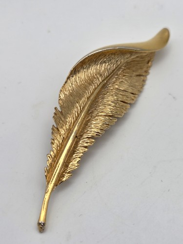 Vintage gold tone - , signed