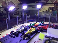 Slot Car Scenery Scalextric Track Flood Lights Kit X3 free standing 12 Volts .