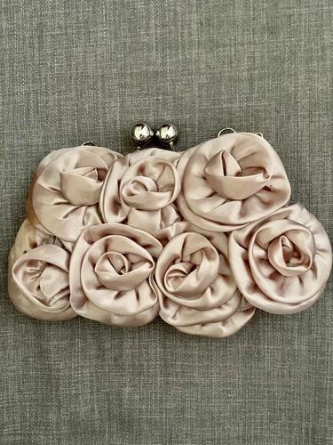 Pretty pewter colour - pretty,