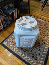 Gamma2 Vittles Vault Pet Food