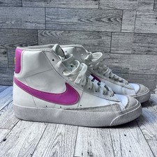 Nike Women's Blazer Mid 77