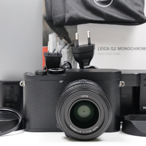 Leica monochrom 3mp - q2,