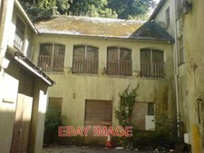 PHOTO  HAVERFORDWEST YARD OF ALE NOW A YARD OF BIRD POO! THIS USED TO BE A POPUL