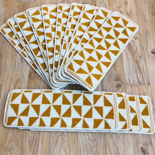 Open plan carpet - open,