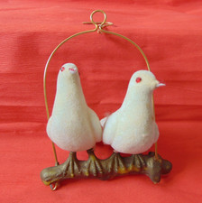 Vintgae Xmas flocked white doves on 4 inch perch