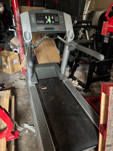 Life fitness treadmill - life,