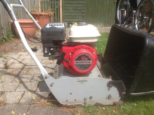 Honda self propelled - , lawnmower