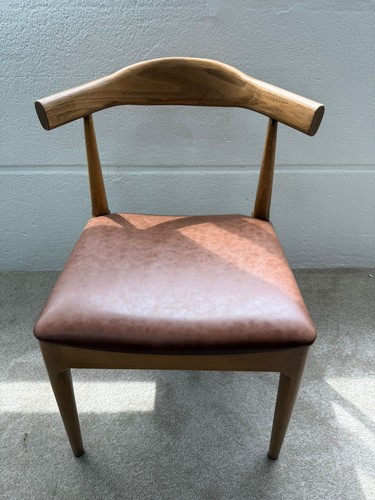 Beech wood brown leather - brown,