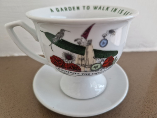 Hendricks gin tea - gin, and