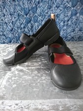 CLARKS TRIGENIC CARRIE TRIPLE BLACK PEBBLED LEATHER WOMENS FLAT MARY JANE PUMPS